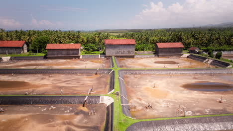 Industria-De-Acuicultura-De-Mariscos,-Edificios-De-Tierras-De-Cultivo,-Estructuras-Especializadas