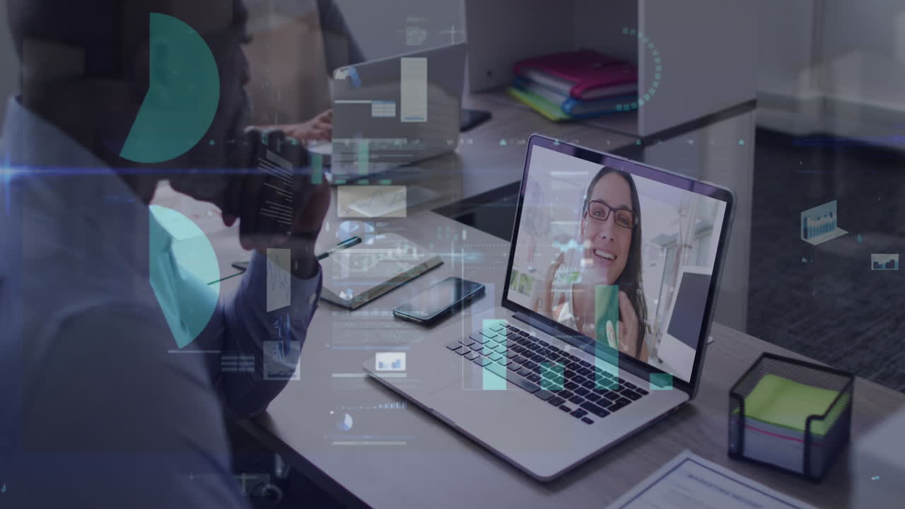 animación del procesamiento de datos financieros en diversas personas de negocios en llamadas de video portátiles en la oficina