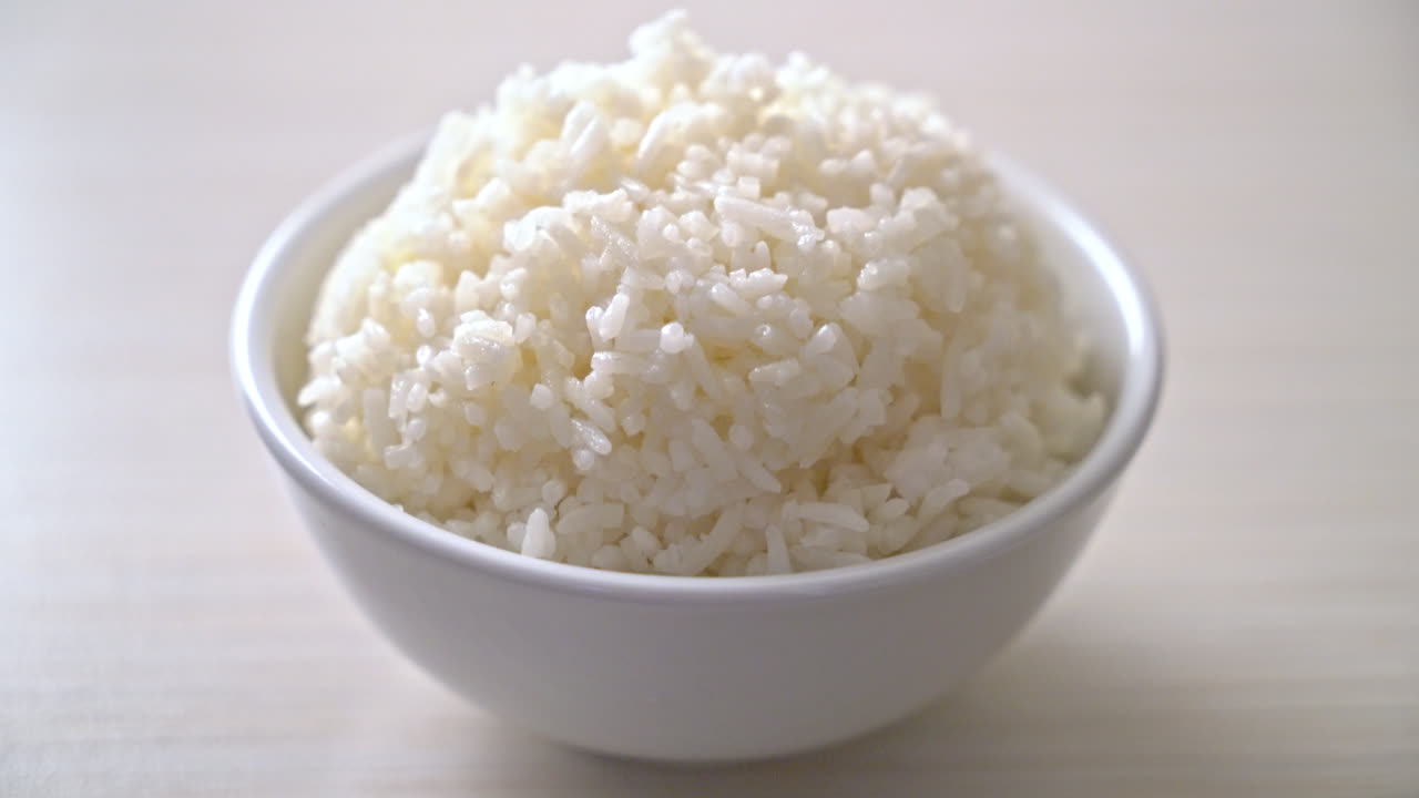 arroz blanco cocido con jazmín tailandés