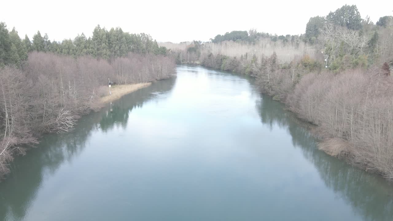 겨울 에 칼레 칼레 강 에 대한 공중 촬영