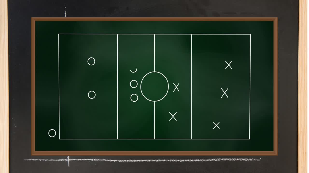 회색 배경 에 초록색 칠판 에 그려진 축구 경기 전략 의 애니메이션