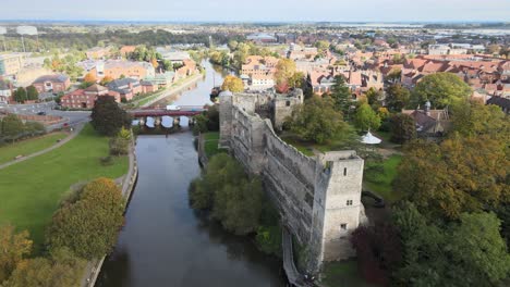 Newark-castle-and-river-aerial-view-bridge-with-vehicles-crossing