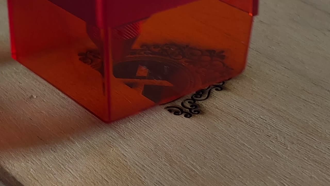 grabado con cortador láser en madera