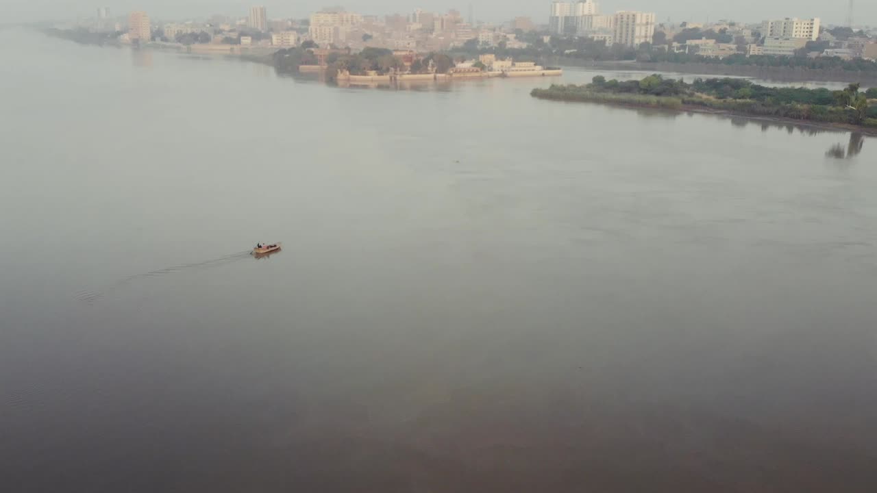 sateen jo aastan 근처 파키스탄의 공중보기 인더스 강