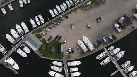 Luftbild-Von-Shagwong-Marinas-In-Southampton-Long-Island-New-York