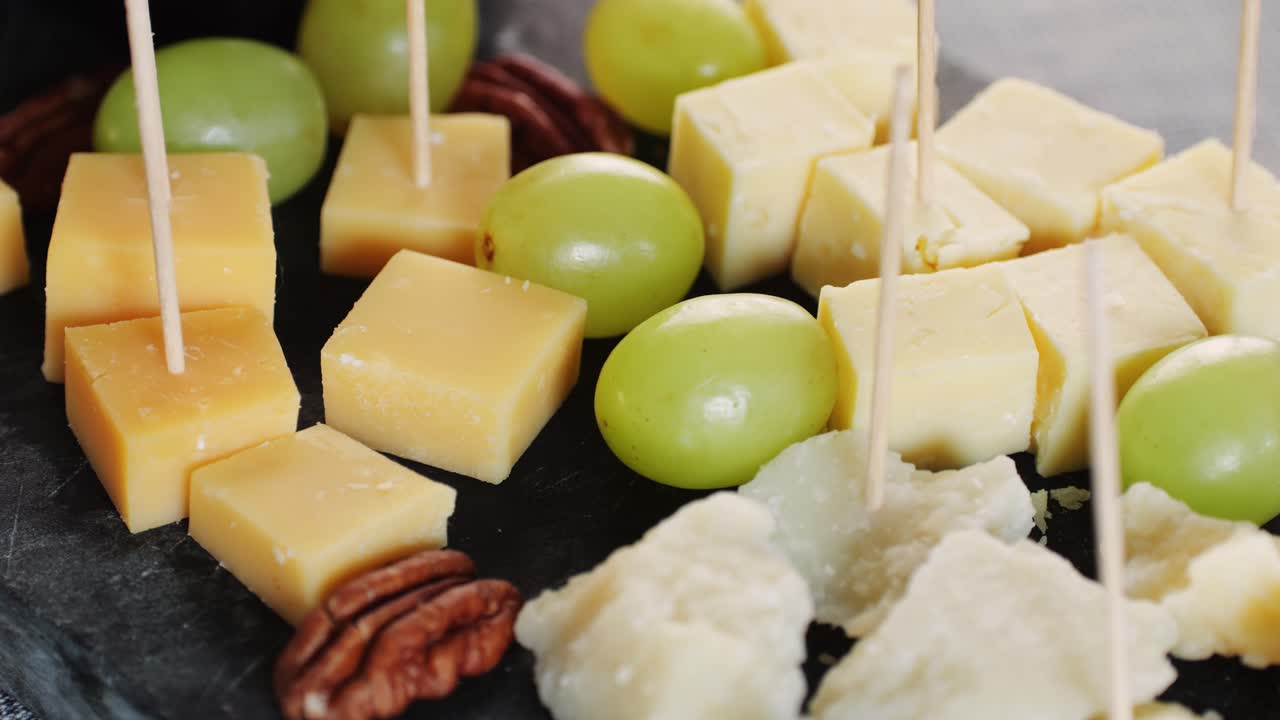Cheese and Grapes Appetizer Platter