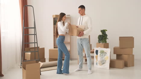 Happy-Couple-Unboxing-In-The-New-House