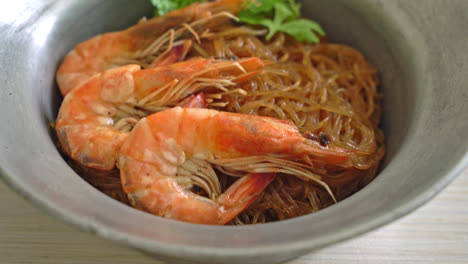 Camarones-A-La-Cazuela-O-Al-Horno-Con-Fideos-De-Vidrio-O-Camarones-En-Una-Olla-Con-Fideos