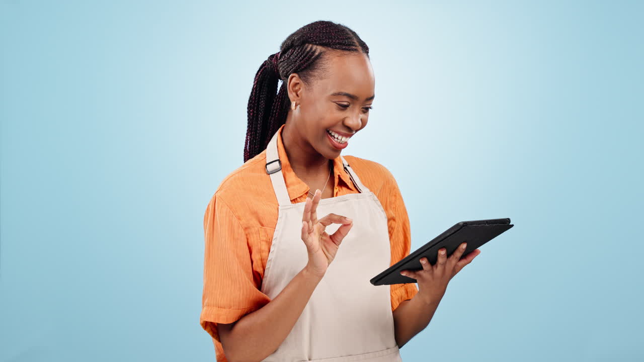 Perfect, communication and a black woman