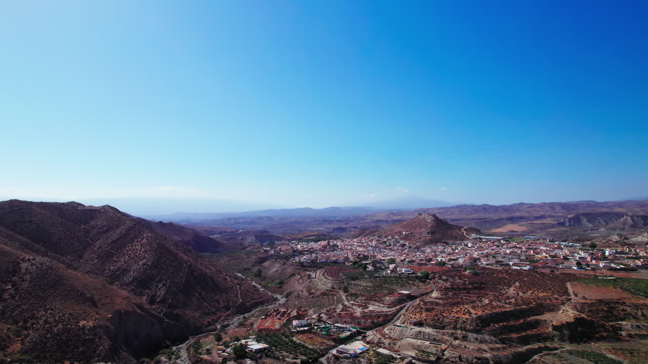Panoramavy över Tabernas öken och stad, Almeria, Spanien