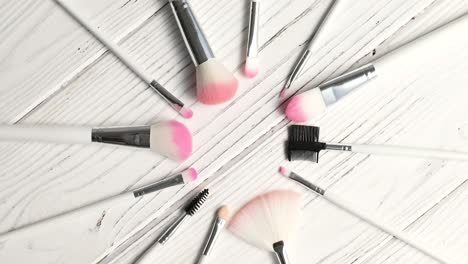 brushes for makeup in circle