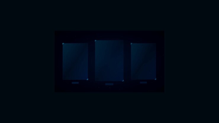 Tre schermi di tablet digitali luminosi su sfondo scuro