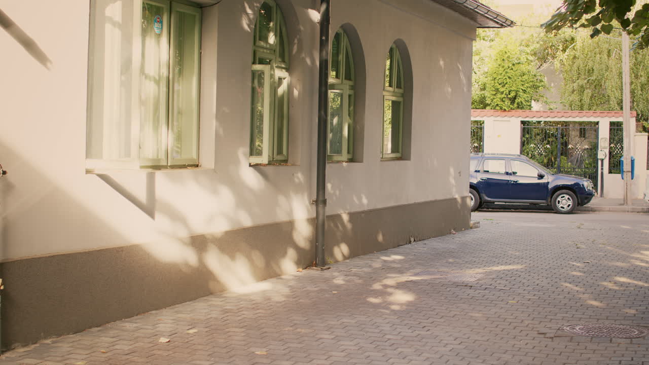 Food delivery cyclist on city street