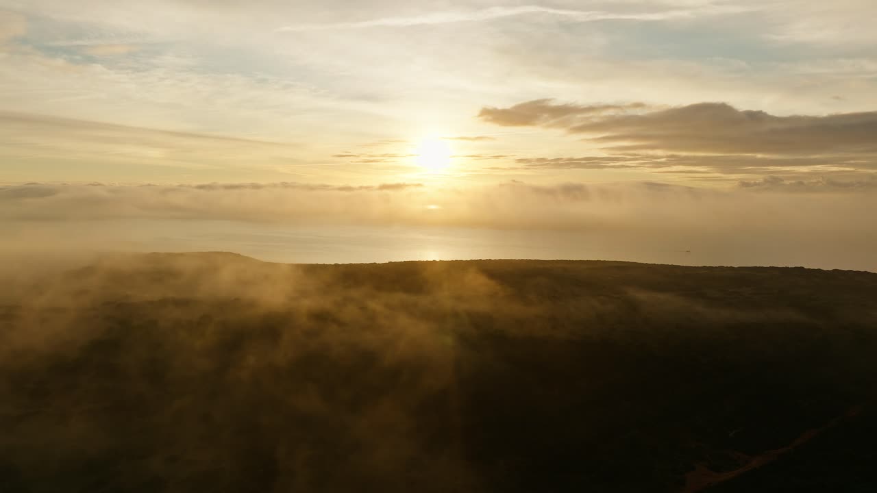 costa del algarve al atardecer, portugal