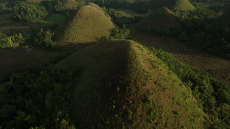 Die-Chocolate-Hills-Von-Bohol,-Philippinen-Sind-Eine-Einzigartige-Geologische-Formation