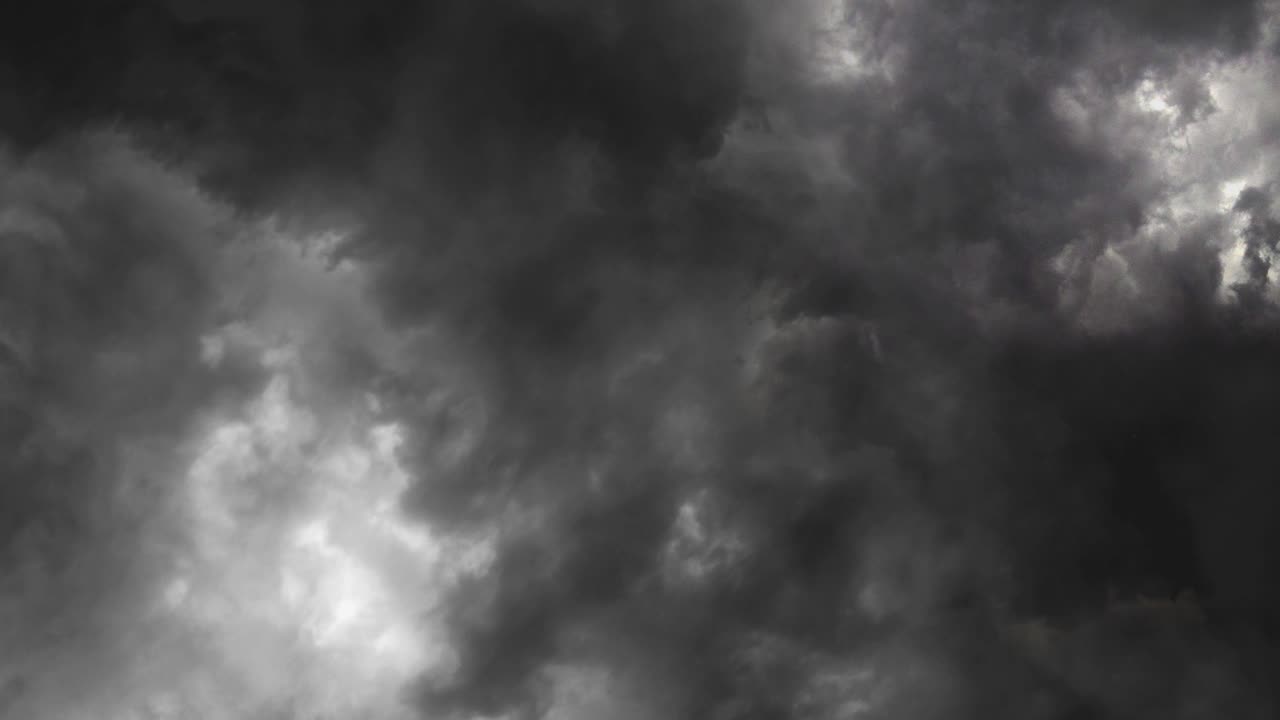 view of dark clouds and storm