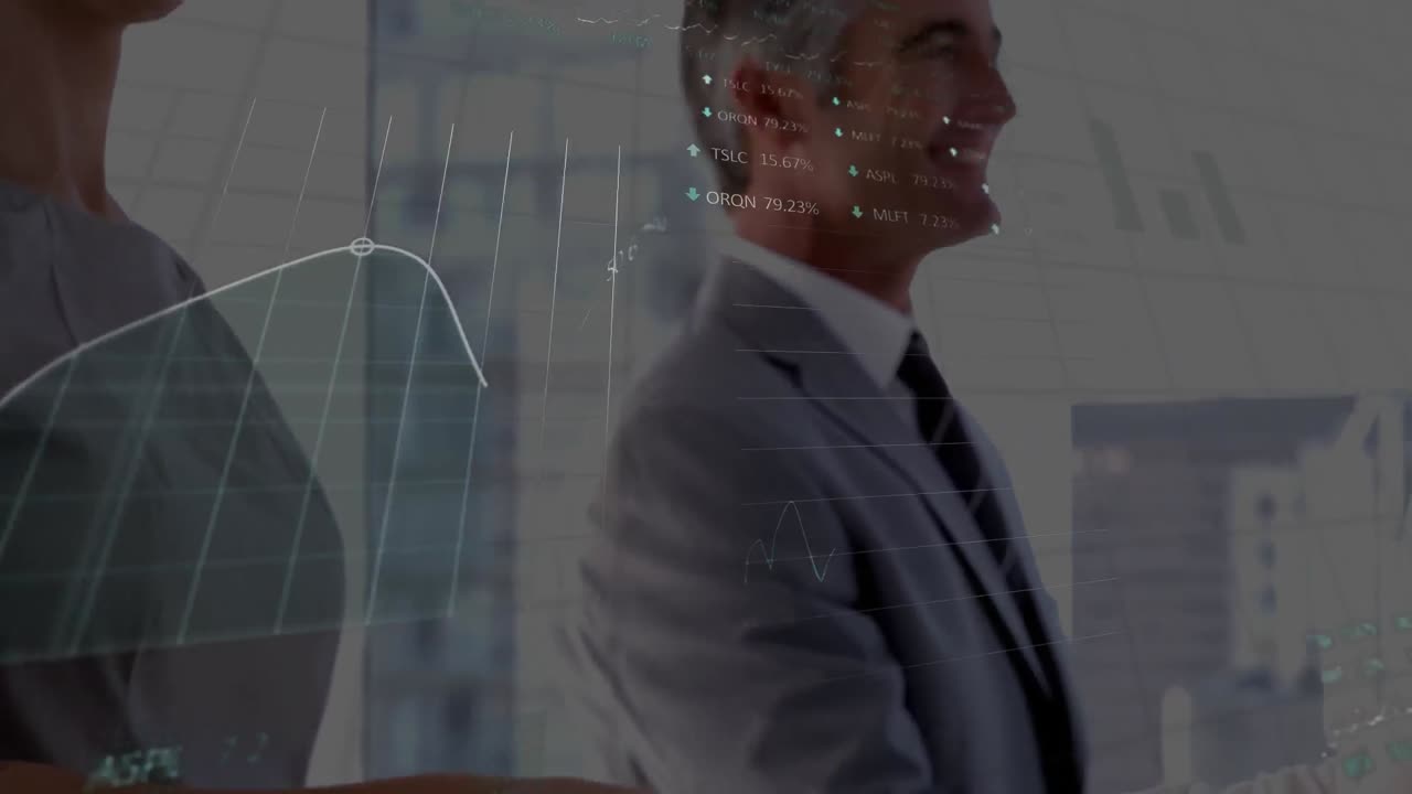 animación del procesamiento de datos sobre el apretón de manos de un hombre de negocios