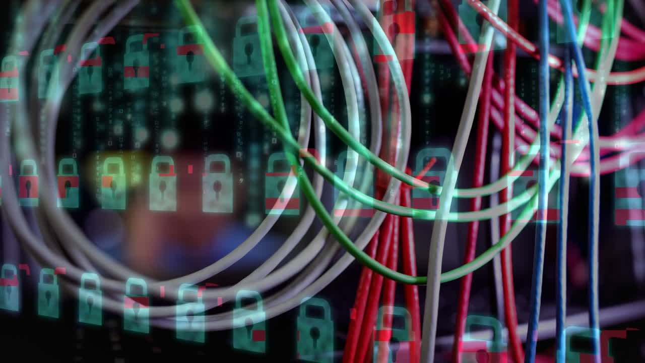 cables de colores y cerradura