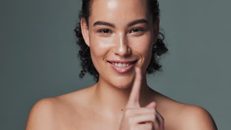 portrait of a smiling woman