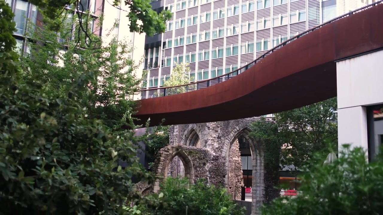 Puente de cobre sobre la Torre de la Iglesia Elsyng Spital