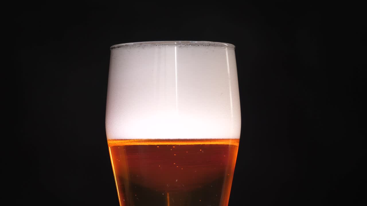 Tasty draught Cambodian beer, chilled refreshments, cold golden pint