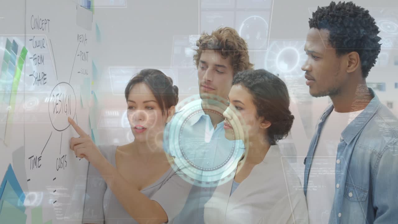 animación del procesamiento de datos sobre diversas personas de negocios tomando notas