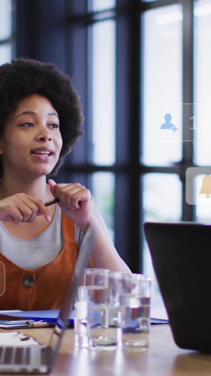 Animation of social media data processing over diverse business people in office