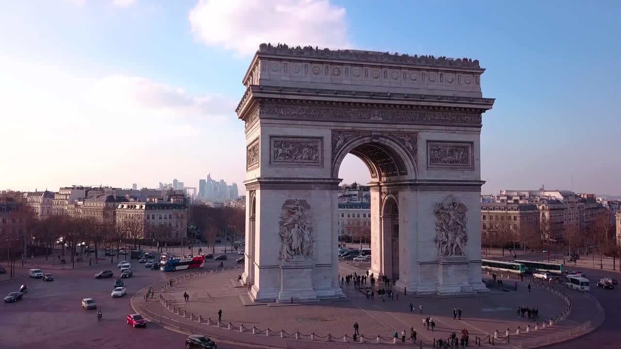 arc de triomphe paris por drone en 4k