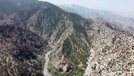 la belleza intacta de la montaña más pintoresca de nangarhar