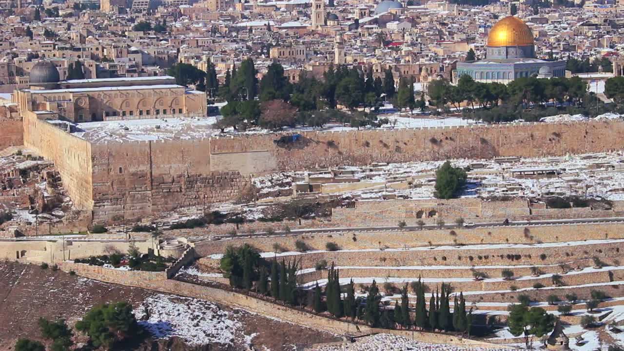 특이한 눈이 내린 후 예루살렘과 성전산이 내려다보이는 넓은 시야 2