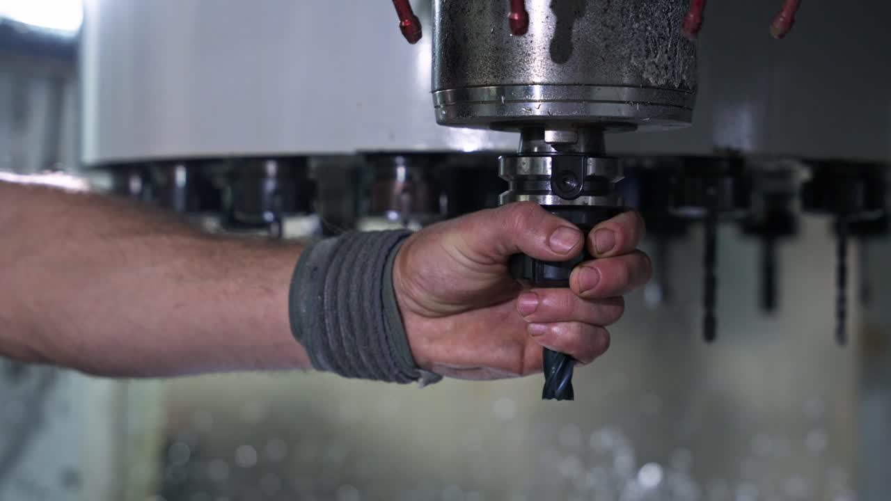 Funzionamento della macchina CNC