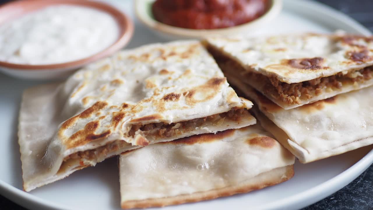 Gozleme - Turkish Flatbread with Meat Filling