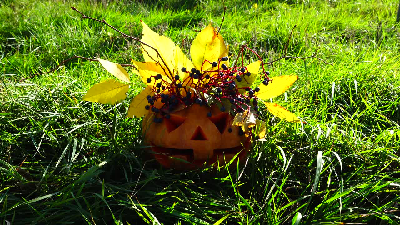 Calabaza espeluznante de Halloween. Rodaje en octubre.