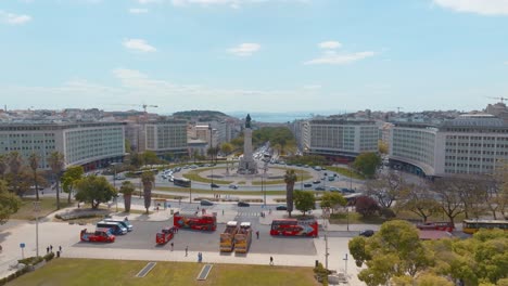 orbit shot of unique marques de pombal statue in lisbon, portugal