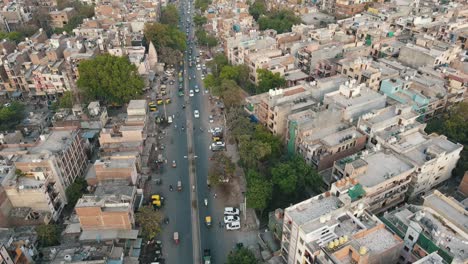 Vista-Aérea-Superior-De-Los-Tejados-De-La-Ciudad-India-Nueva-Delhi-Oeste-Delhi-4k