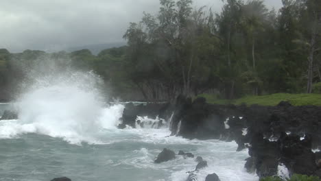 a large pacific storm batters hawaii with large waves 6