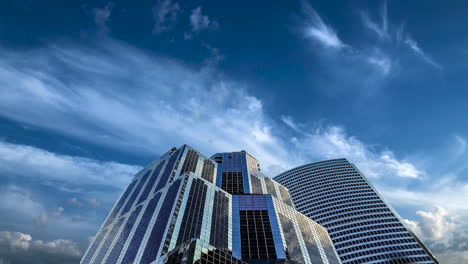 efecto de lapso de tiempo, nubes, edificio, arquitectura moderna, paisaje urbano, torre, rascacielos, paisaje