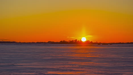 Hermoso-Lapso-De-Tiempo-En-El-Paisaje-Natural-De-La-Puesta-De-Sol-En-La-Vista-Del-Desierto,-Fondo-Naranja