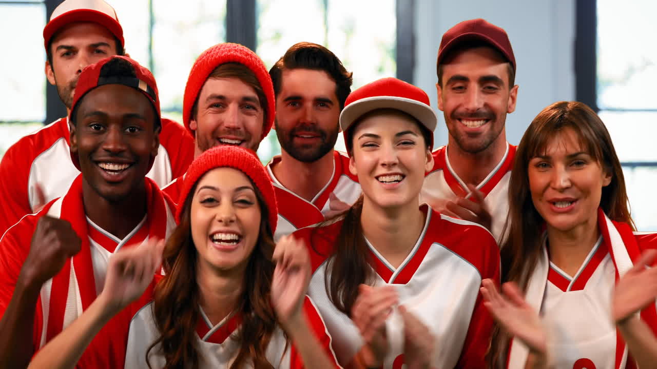 los aficionados al deporte aplaudiendo con entusiasmo 4k