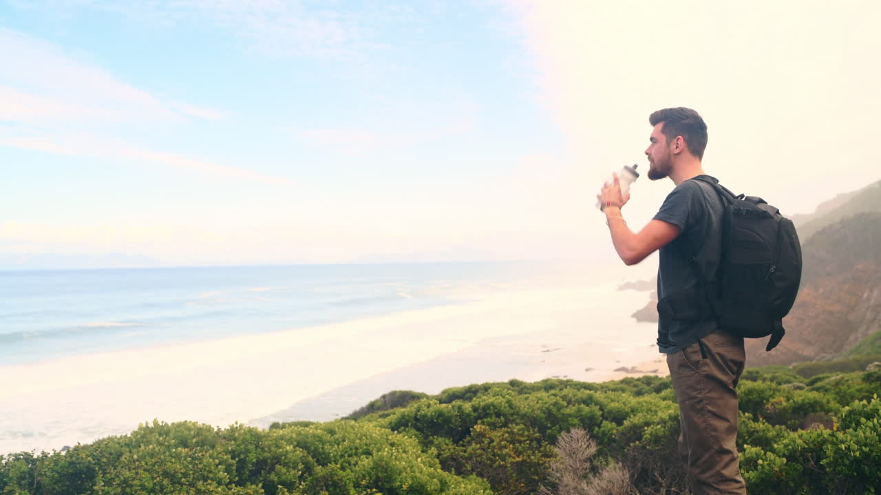 저는 정신을 잃고 영혼을 찾기 위해 산책합니다.