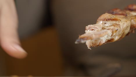 salchichas de pollo en tortillas