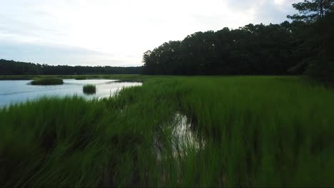 Tiefflug-über-Den-Calabash-River-NC-Bei-Sonnenaufgang