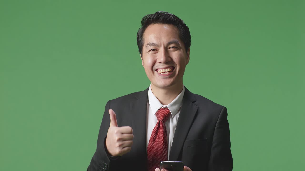 엄지 손가락을 포기하는 사업가