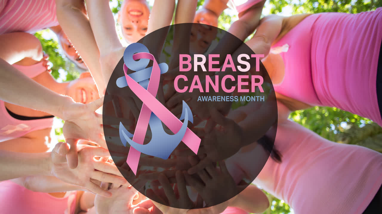 웃는 여성들의 다양한 그룹 위에 유방암 텍스트와 함께 분홍색 리본 커 로고의 애니메이션