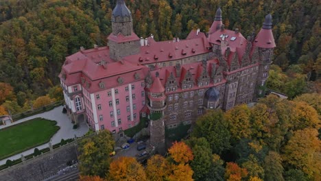 castillo de walbrzych en la baja silesia, polonia #9