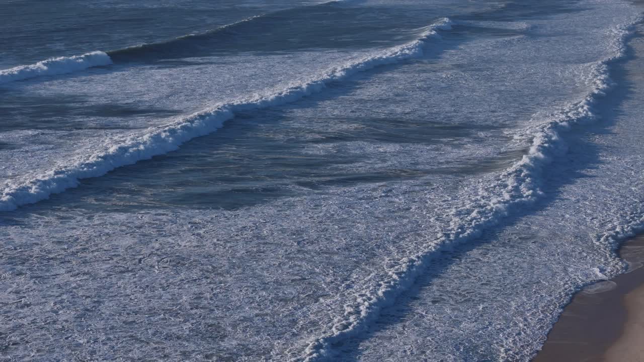 Big swell waves in Porto coastline