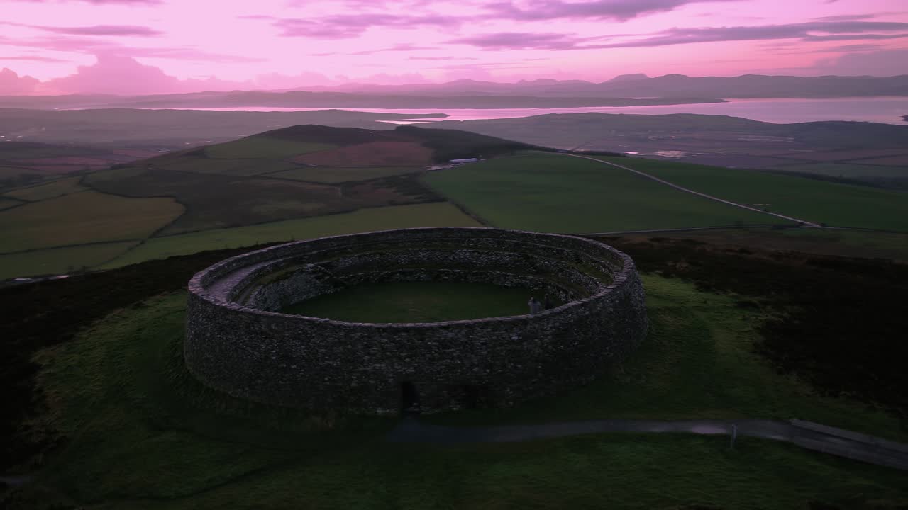 grianan de aileach ring fort, donegal, irlanda. ¿dónde está su casa?