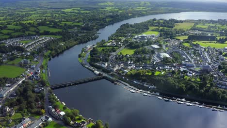 Killaloe,-County-Clare,-Irland,-September-2021