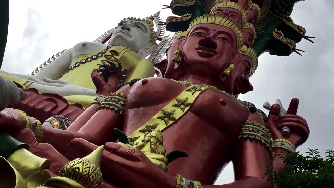 Wat Khun Chan - estatua principal