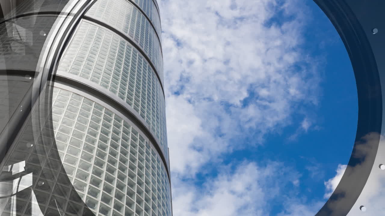 마천루 위의 안전 게이트의 애니메이션